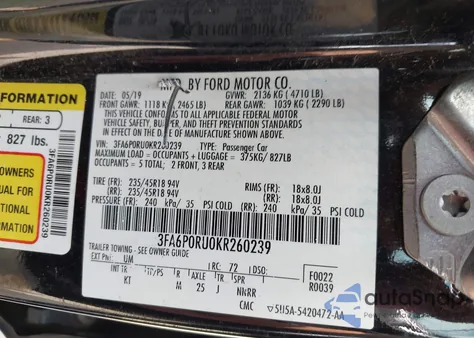 2019 Ford Fusion Hybrid Titanium z USA, uszkodzony, nr VIN 3FA6P0RU0KR260239